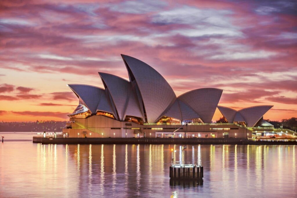 Sydney Opera House in New South Wales s